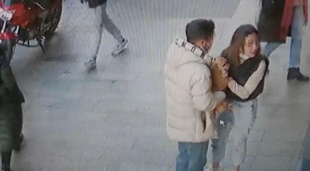 Kağıthane'de, sever gibi yapıp 3 bin dolarlık köpeği çaldılar