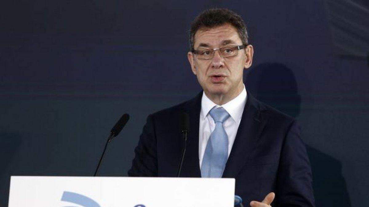 Pfizer CEO'su: Omicron son dalga olabilir