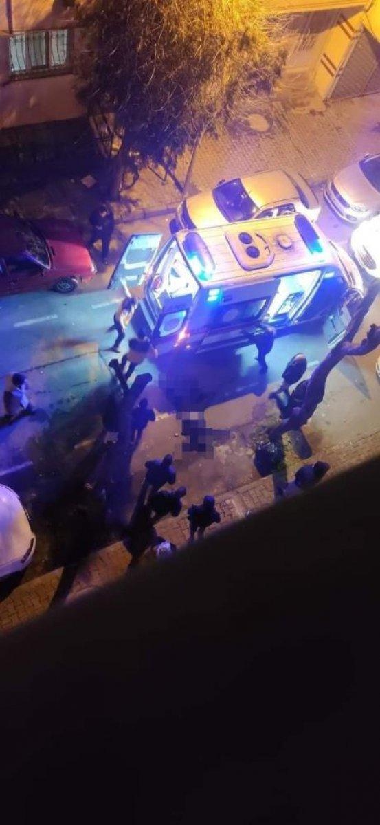 Gaziosmanpaşa'da genç adam yol verme tartışmasına kurban gitti