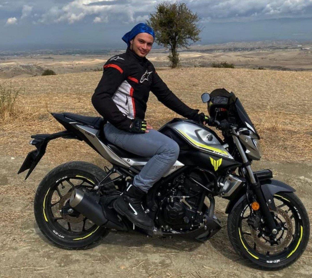 Denizli’de minibüsle çarpışan motosikletli kurye öldü