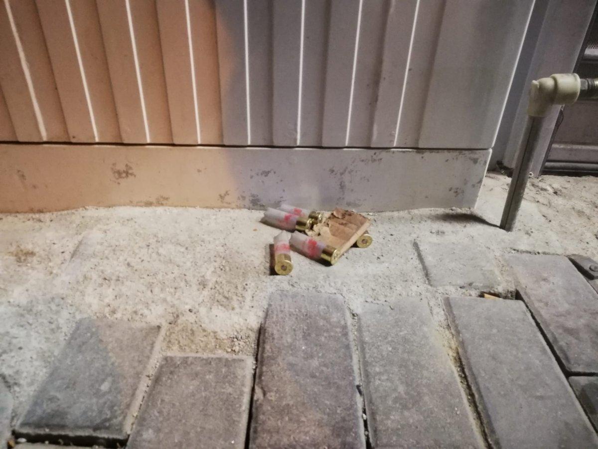 İzmir'de restorana silahlı saldırı: 2 yaralı