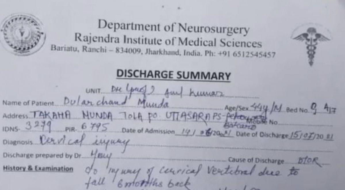 Hindistan'da koronavirüs aşısı yaptıran felçli adam yürümeye başladı