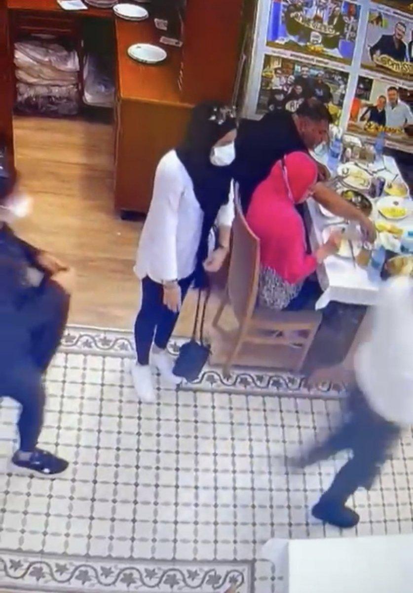 Taksim’de kadın hırsızlar turistin çantasını çaldı