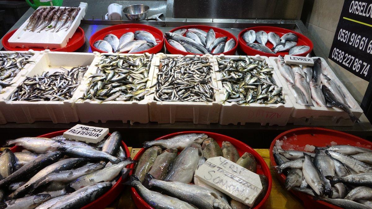 Trabzon'da Gürcü hamsisi, fiyatları düşürdü