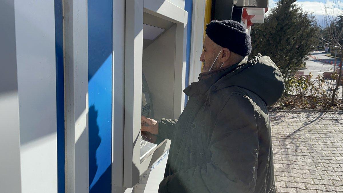 Isparta’da, hasta eşi olan adamı 100 bin lira dolandırdı