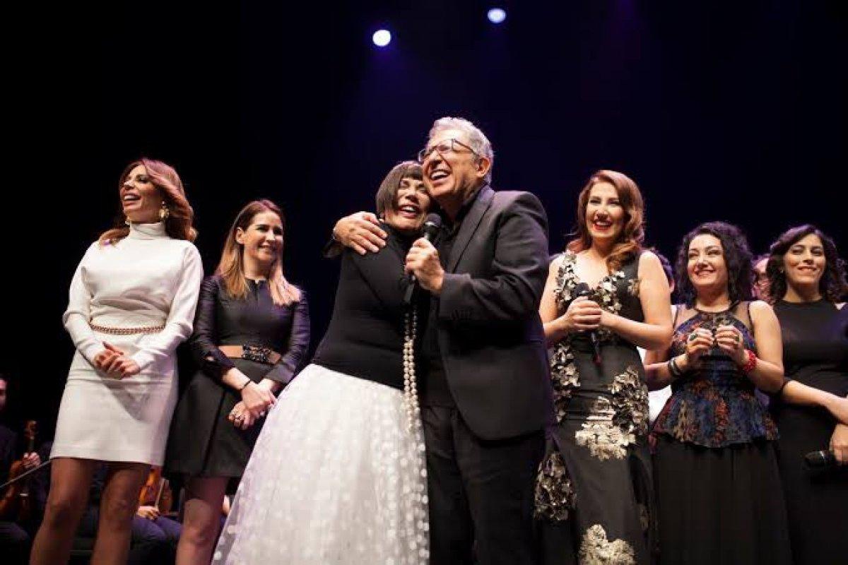 Zülfü Livaneli'den Sezen Aksu'ya destek