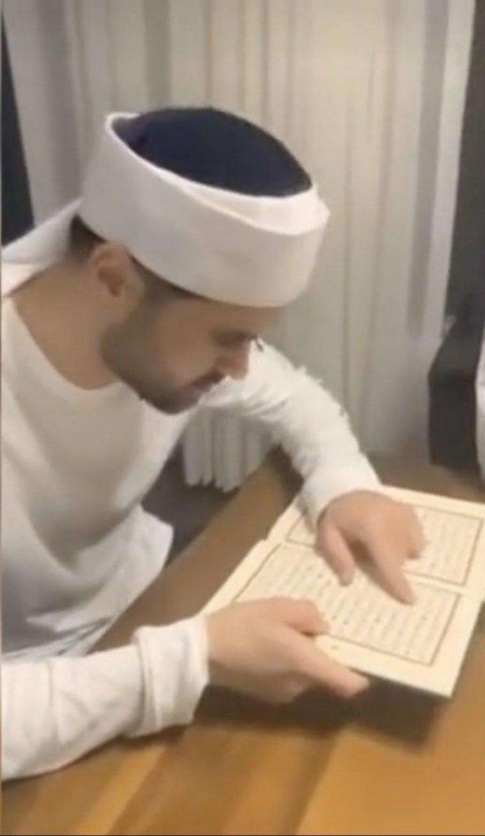Ahmet Çalık'ın Kur'an-ı Kerim okuduğu anlar