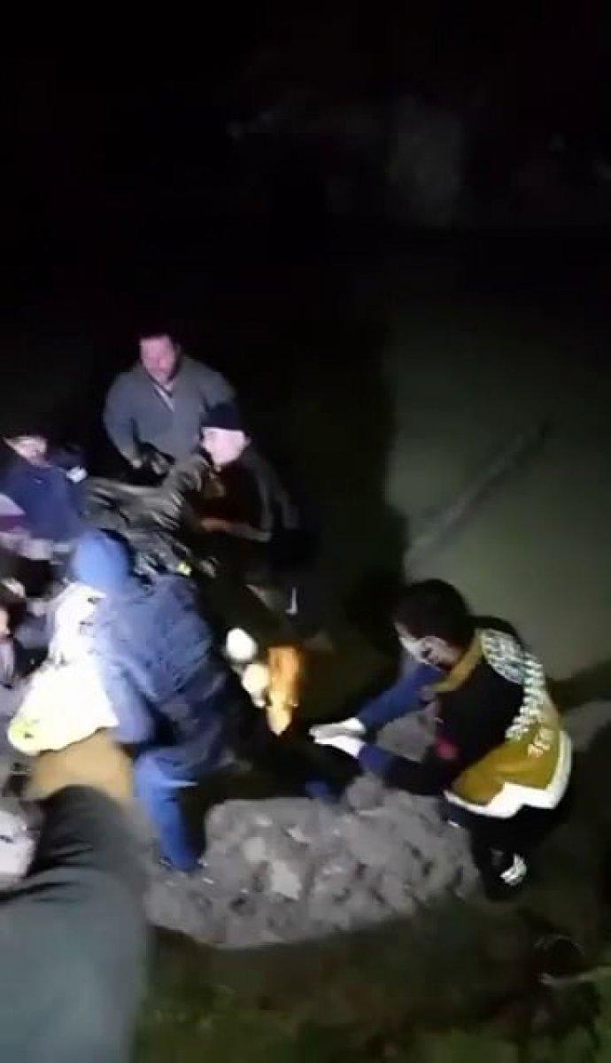 Sakarya'da otomobil kanala düştü: 3 yaralı