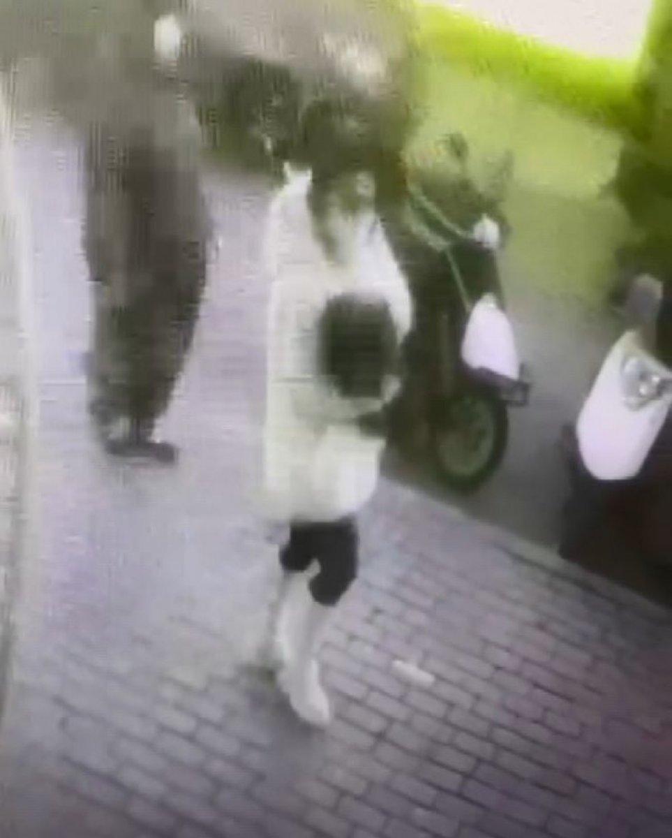 Bağcılar’da kadın hırsız sahipli köpeği çaldı