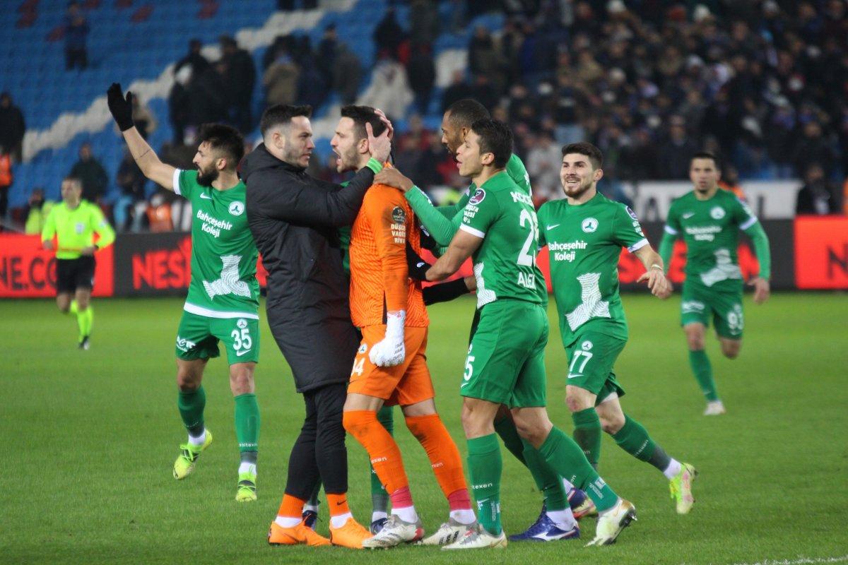 Okan Kocuk'un performansı alkış aldı