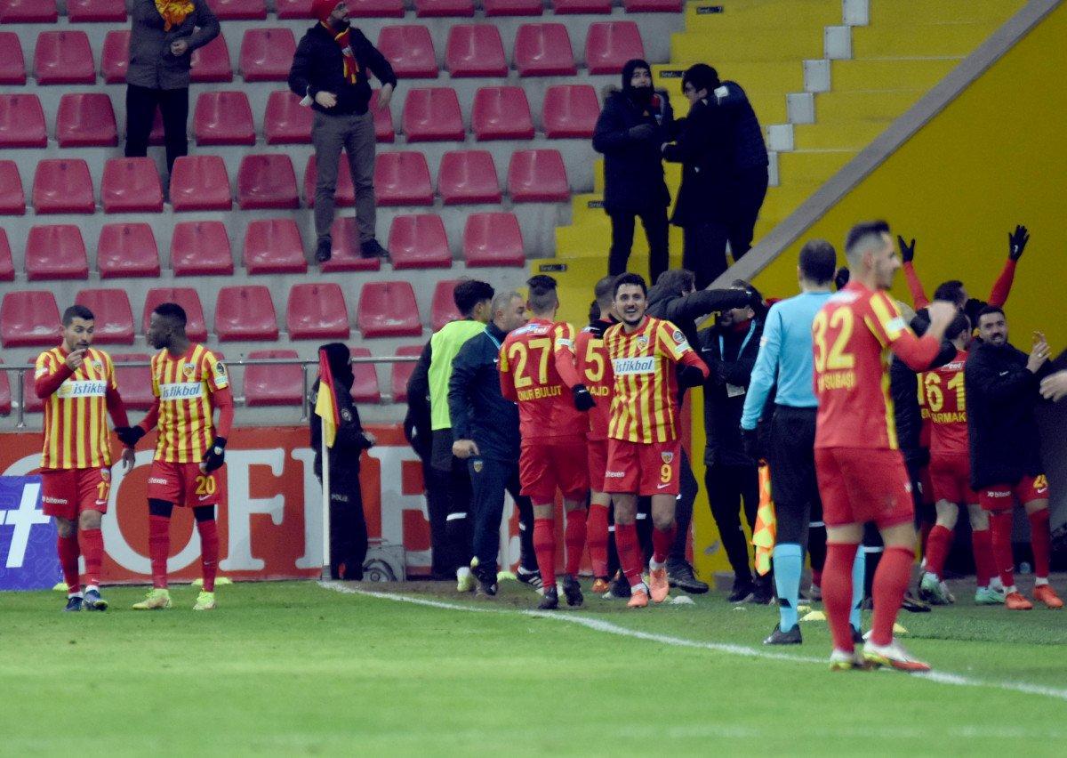 Emre Belözoğlu, Başakşehir'de ilk kez yenildi