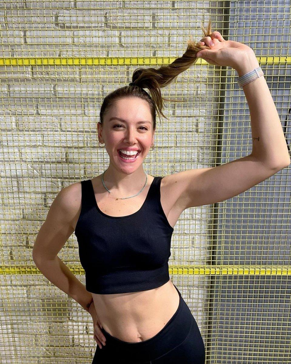 Kübra Açıl, Acun Ilıcalı ile çalışmaya başladı