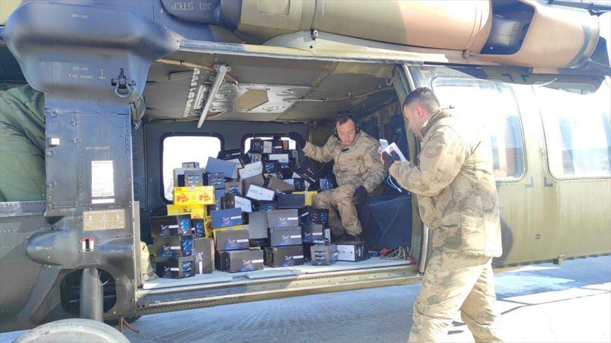 TAG otoyolundaki vatandaşlara yiyecek ulaştırıldı