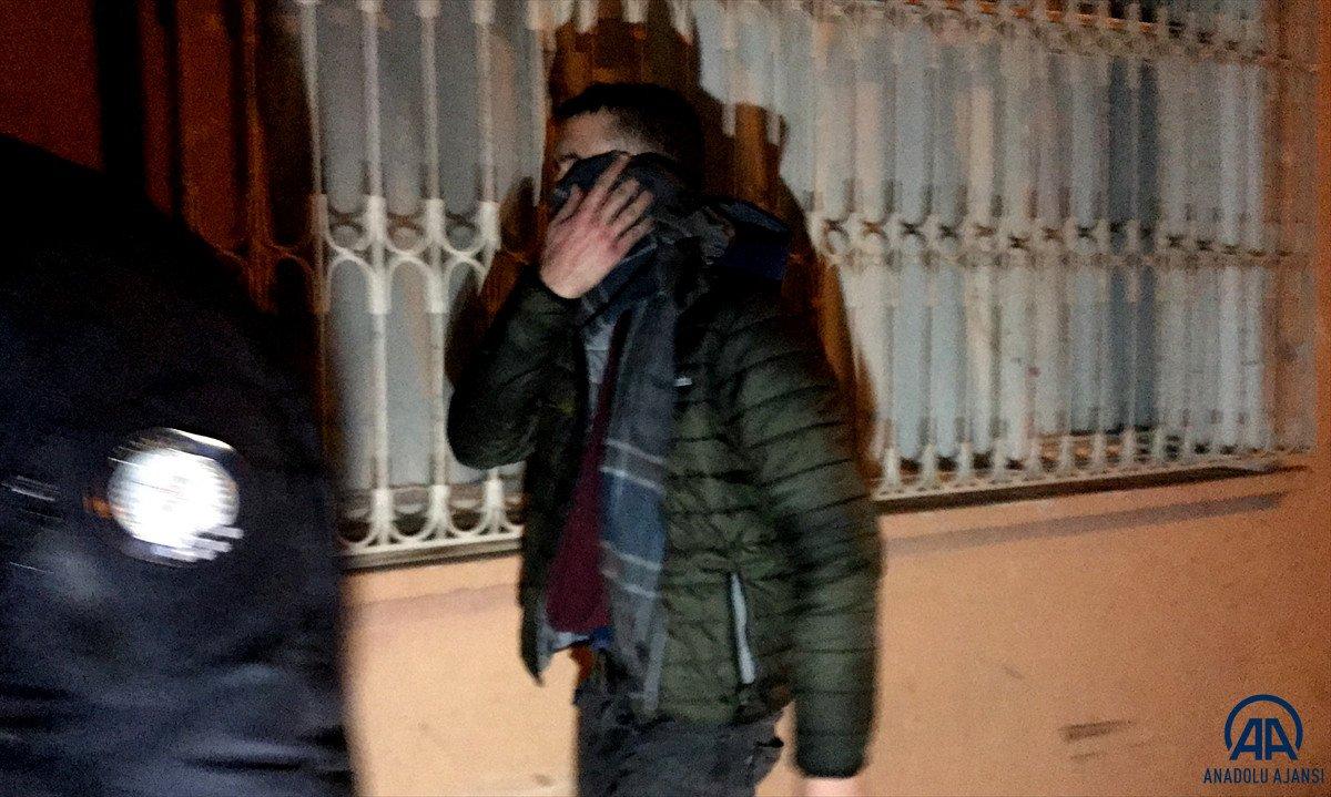 Adana'da bebek arabasıyla hırsızlık yaptığı belirlenen bir kişi yakalandı