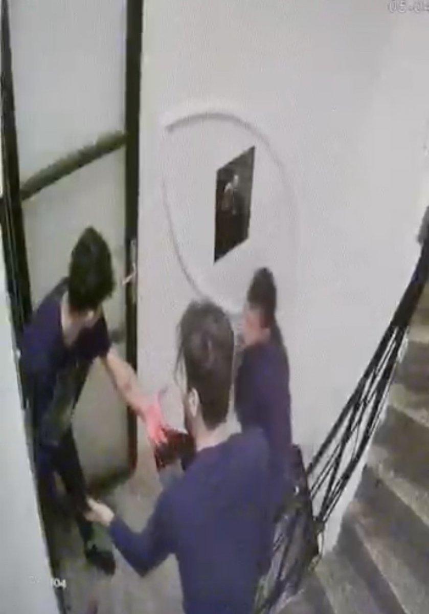 Beyoğlu'nda otelde misafir ettiği şahıs tarafından bıçaklandı