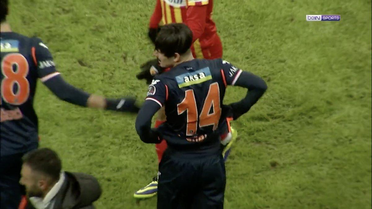 Serdar Gürler, Ahmet Çalık anılırken gözyaşlarını tutamadı