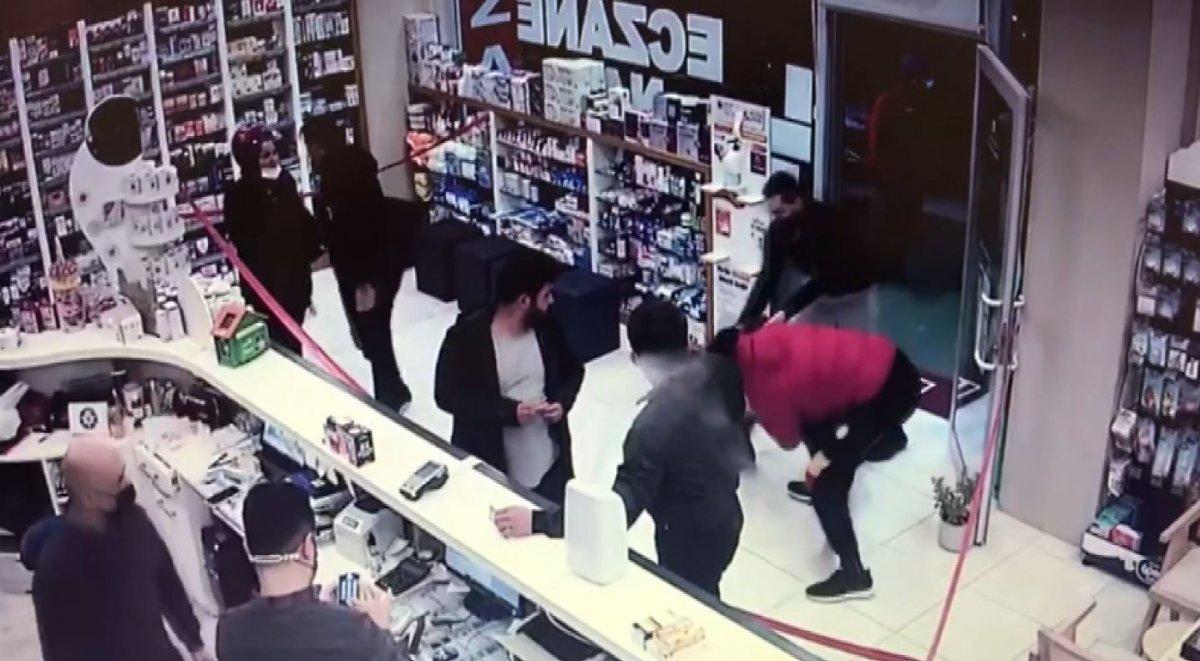 Alanya’da aranan suçlunun yakalanma anı