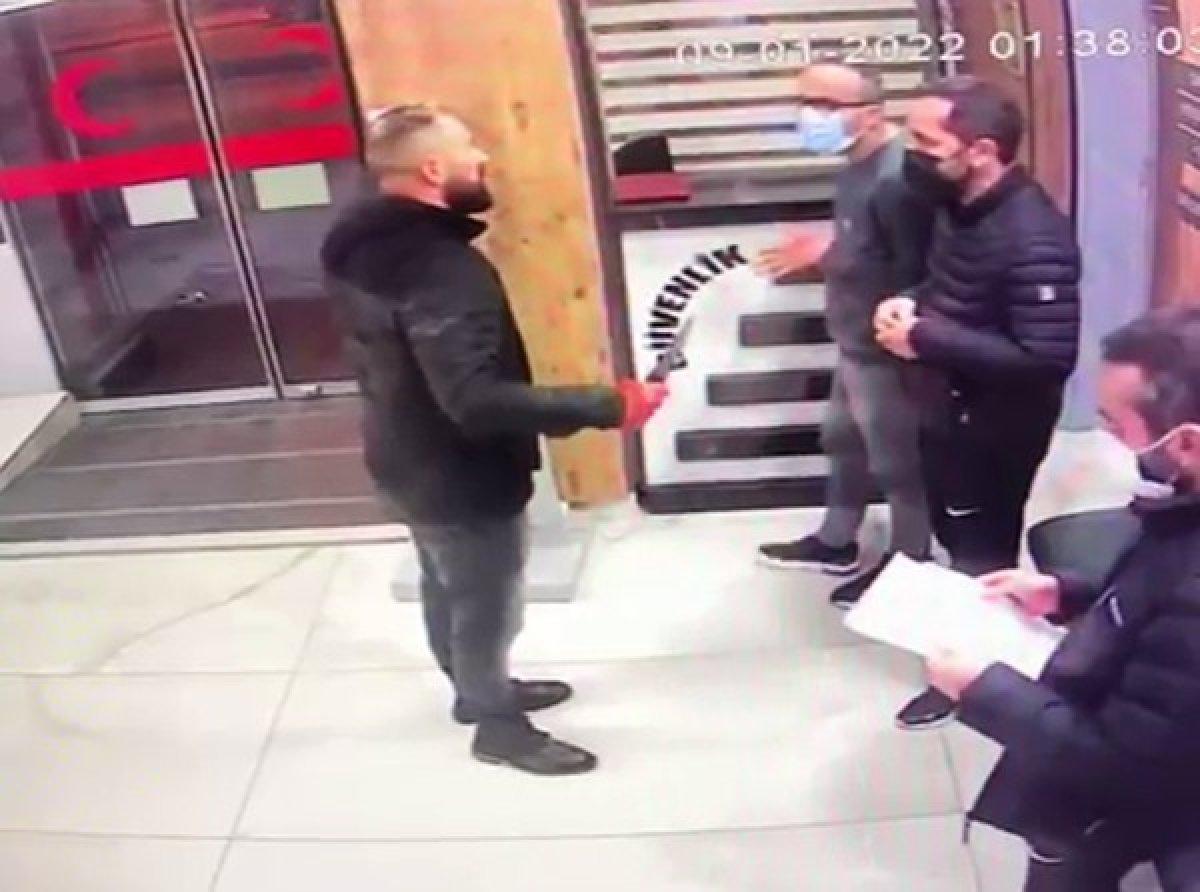 3 ilde sağlık çalışanlarına saldırı