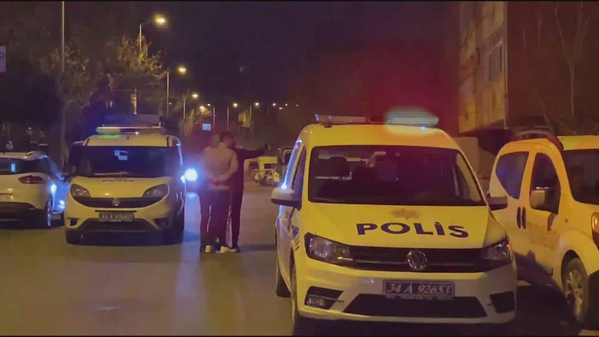 Ataşehir’de çıkan yangında selfie çekildiler