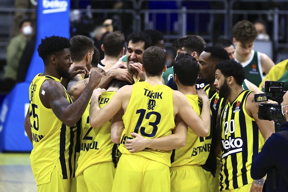 Fenerbahçe EuroLeague'de Zalgiris Kaunas'ı geriden gelerek yendi