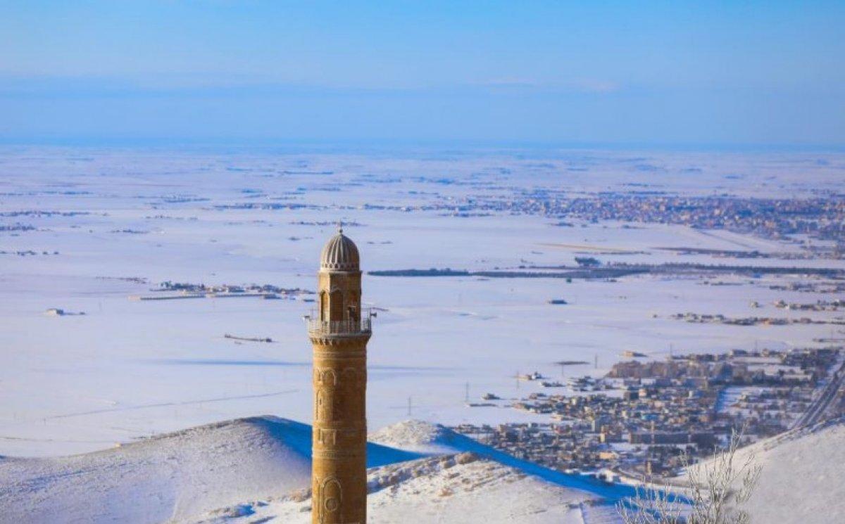 Mardin'de kartpostallık kar manzaraları