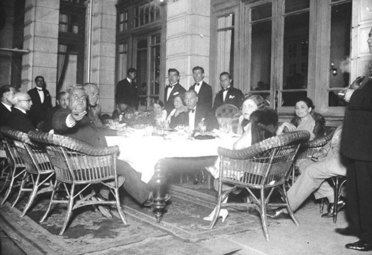 Atatürk'ün sofrasına dair bilinmeyenler, Atatürk'ün Mutfağı kitabında