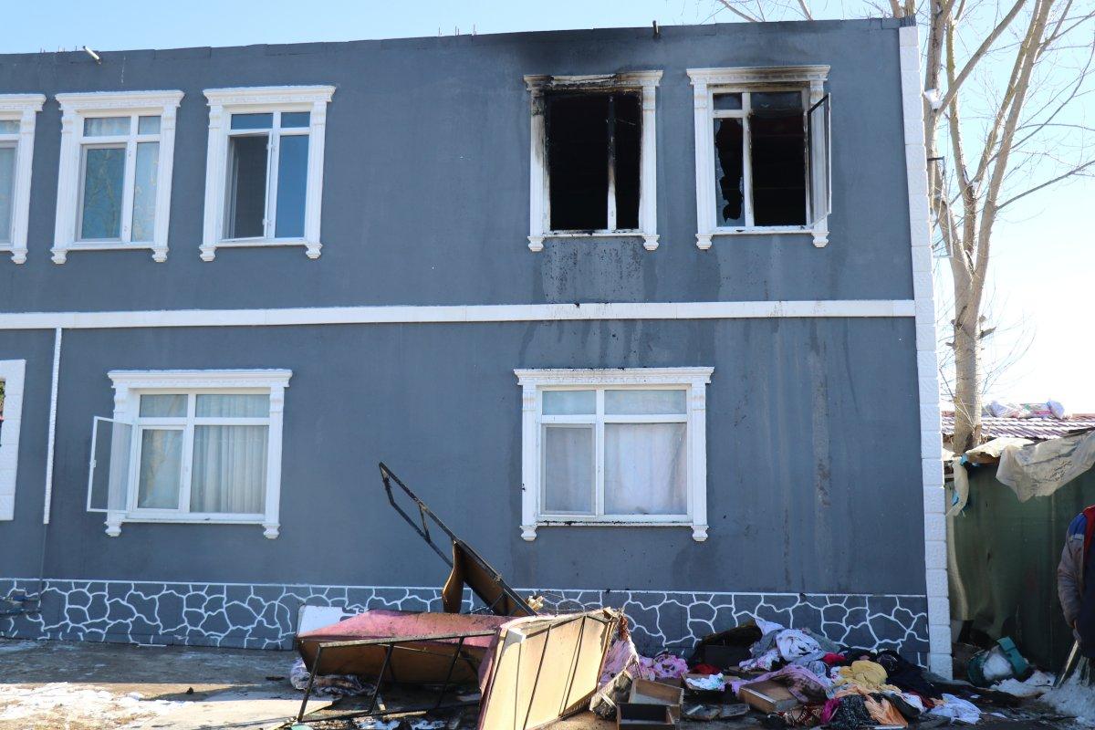 Sakarya'da yangın: Kardeşlerden 1'i öldü diğeri ağır yaralı