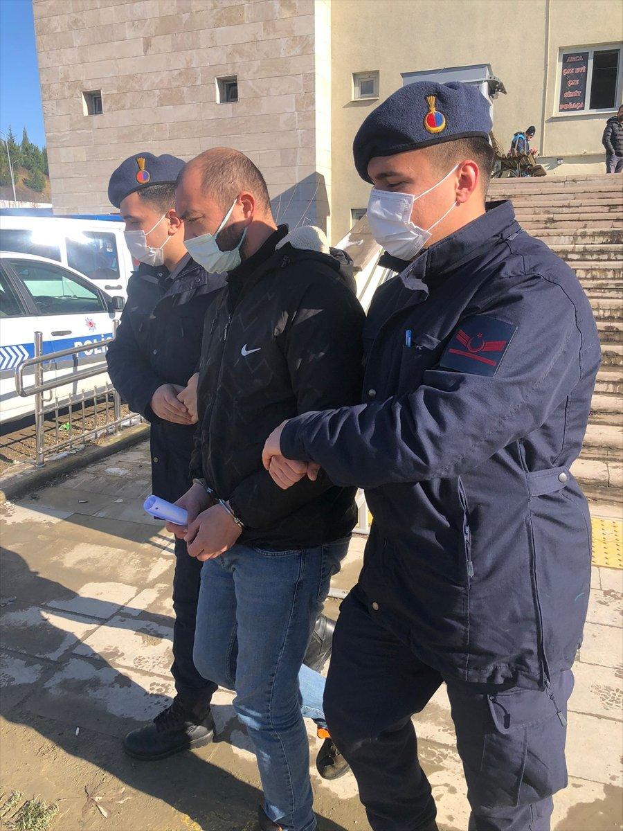 Sakarya'da para çalan hırsızlar tutuklandı