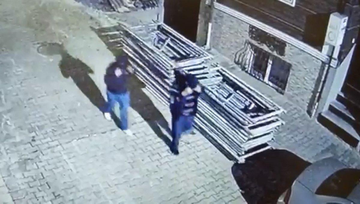 Kağıthane'de inşaat malzemelerini çalan hırsızlar yakalandı