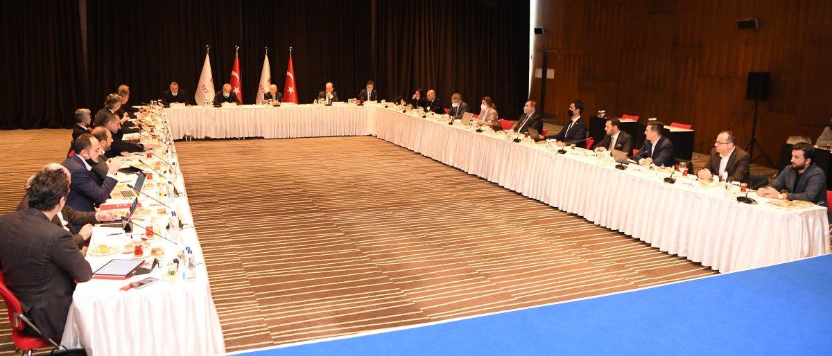 TFF ile Kulüpler Birliği, yasa dışı maç yayınlarına karşı toplandı