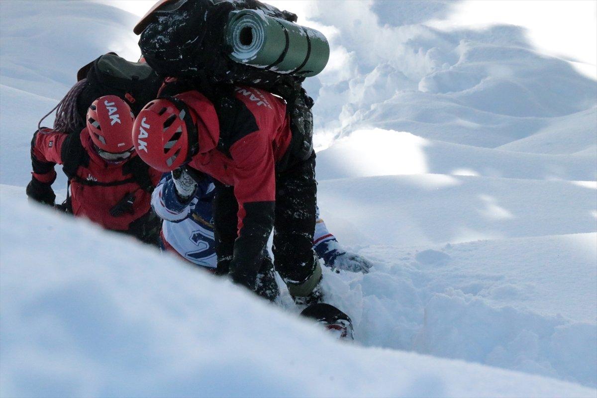 Jandarma timleri, Kartalkaya'da tatbikat yaptı
