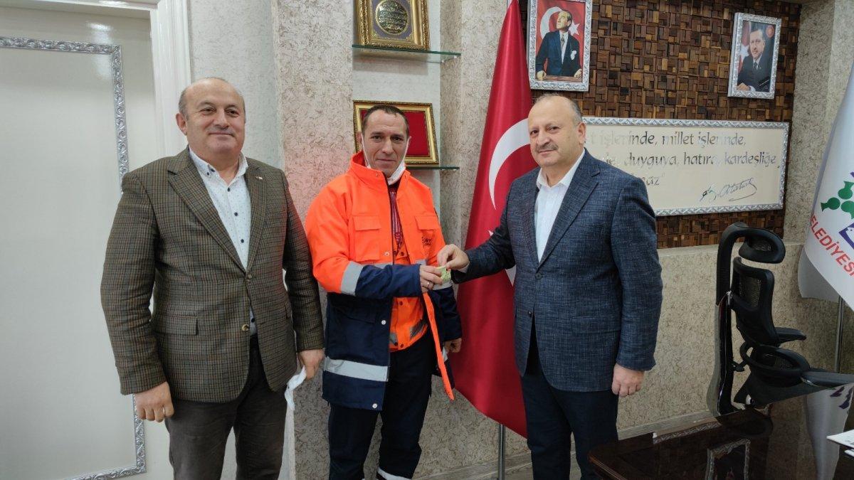 Ordu'da temizlik işçisi 22 bin 200 lirayı sahibine teslim etti