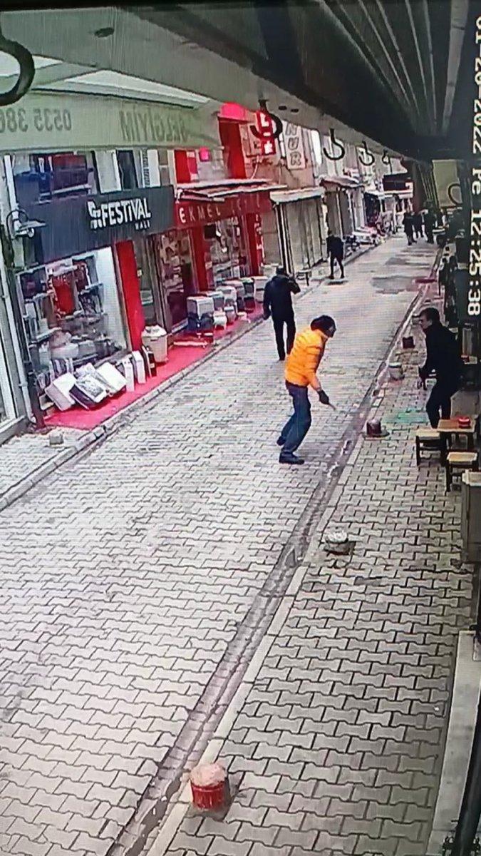 Samsun'da önce arkadaşını bıçakladı sonra evini yaktı