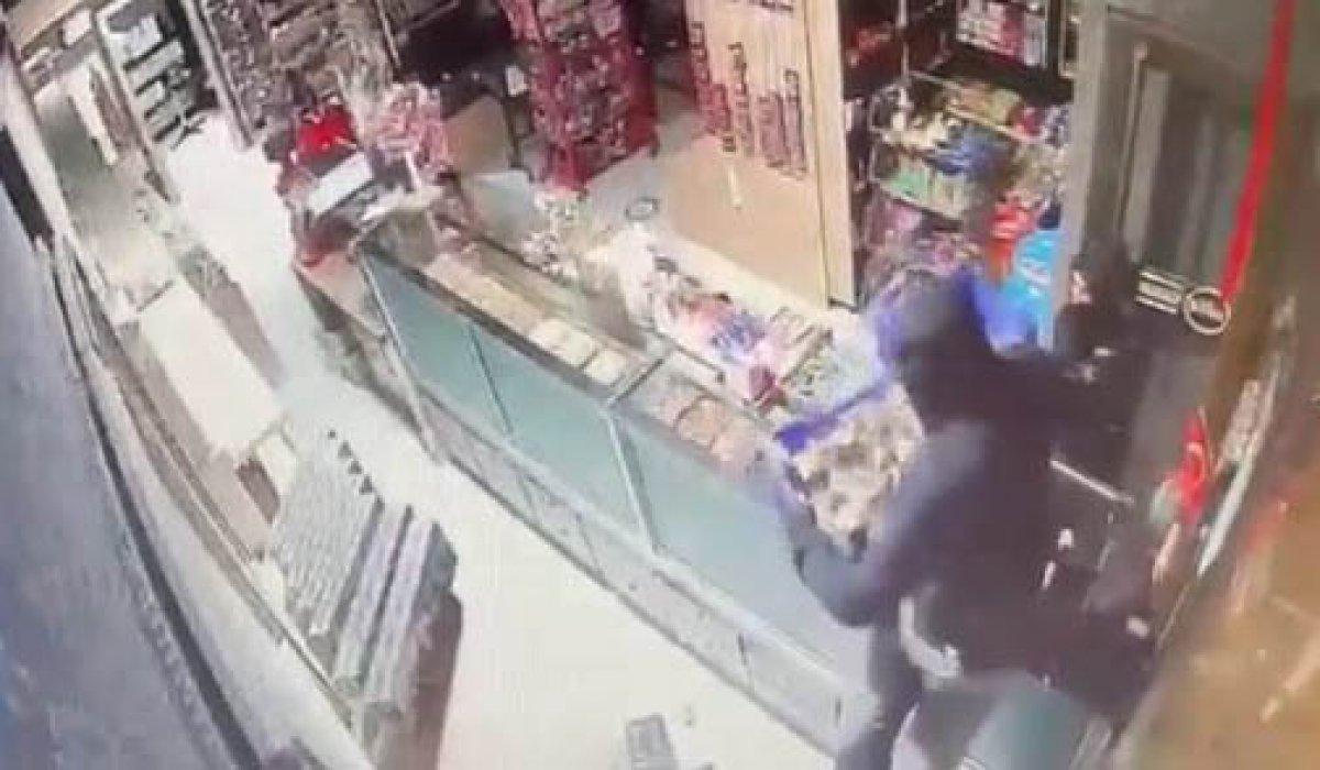 Bursa'da iki hırsız 30 bin liralık sigarayı çalıp, kayıplara karıştı