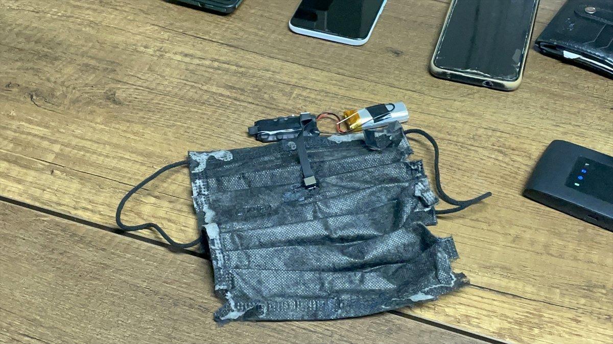 İzmir'de ehliyet sınavına kameralı maskeyle girdi