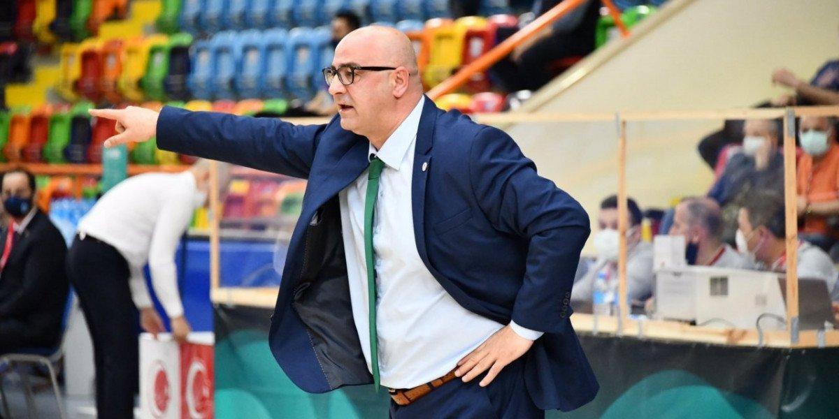 Akhisar Belediyespor Başantrenörü Cengiz Karadağ kalp krizi geçirdi