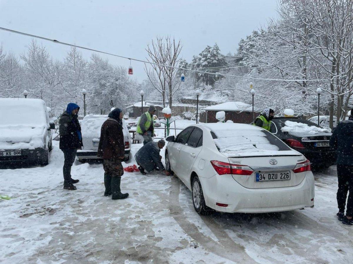 Araçların Uludağ'a zincirsiz çıkmasına izin verilmiyor