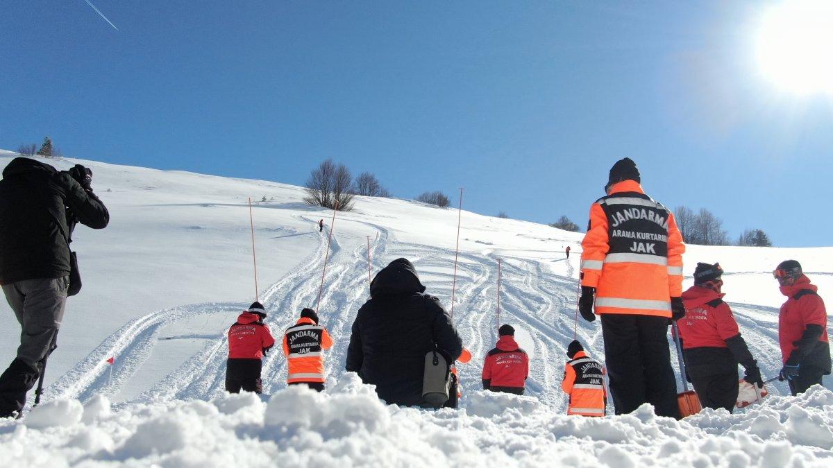 Uludağ’da nefes kesen çığ tatbikatı