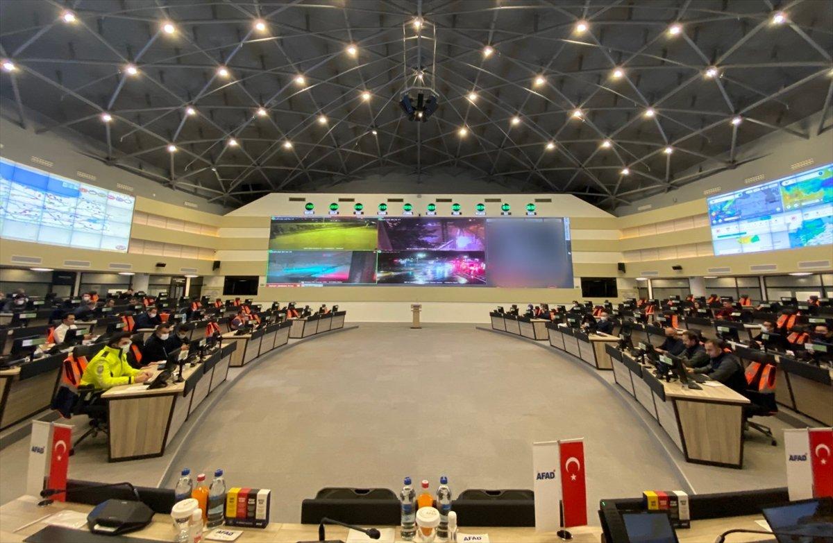 Süleynman Soylu kar yağışına karşı alınan tedbirleri inceledi