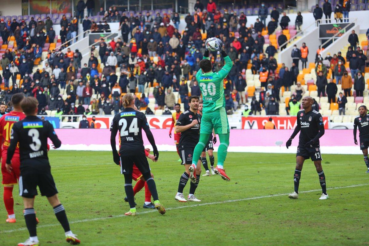 Önder Karaveli: Kazanıp dönmeliydik