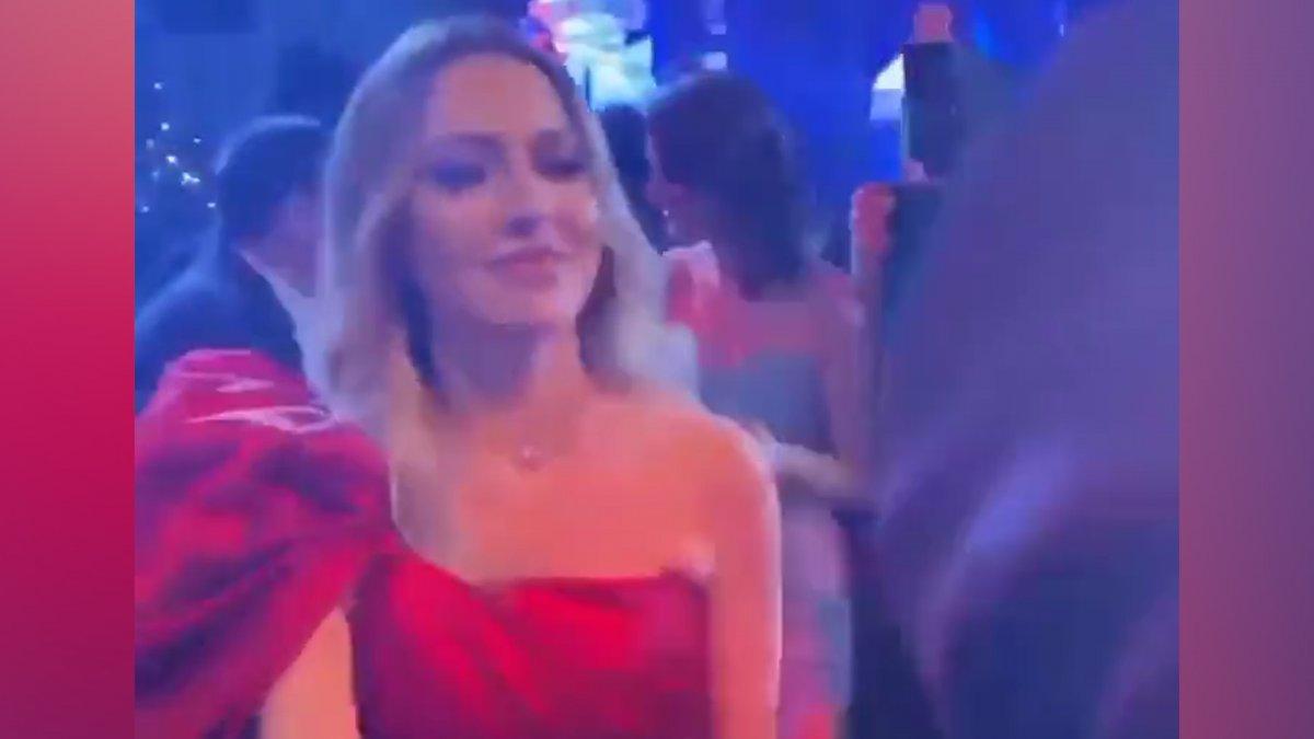 Hadise, sevgilisi Mehmet Dinçerler'in kız kardeşinin düğününde oynadı