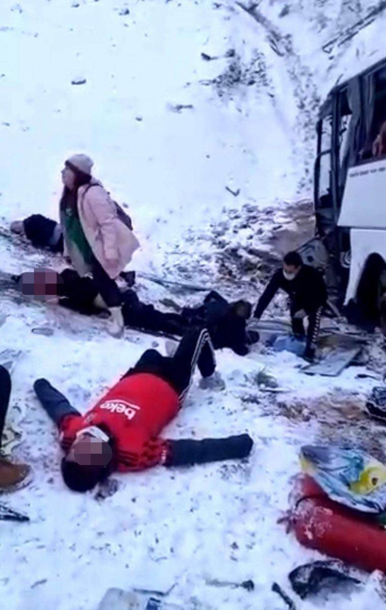 İstanbul’da, kazadan sonra eşinin başında ağladı: Aşkım ses ver