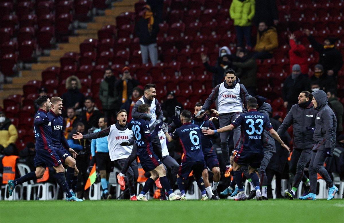 Trabzonspor, Galatasaray'ı 2 golle mağlup etti