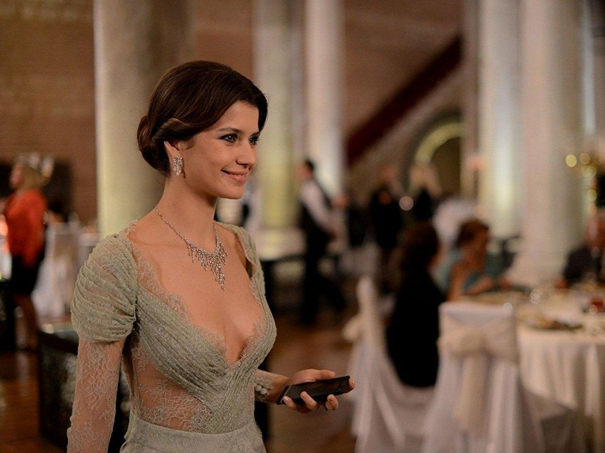 Beren Saat’ten Sezen Aksu’ya destek paylaşımı