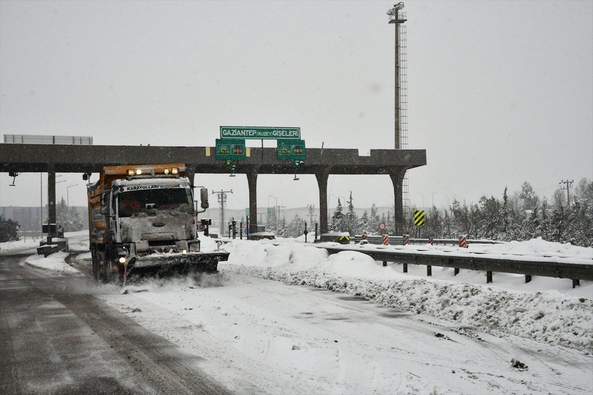 TAG'ın Gaziantep gişeleri, araç geçişine kapatıldı