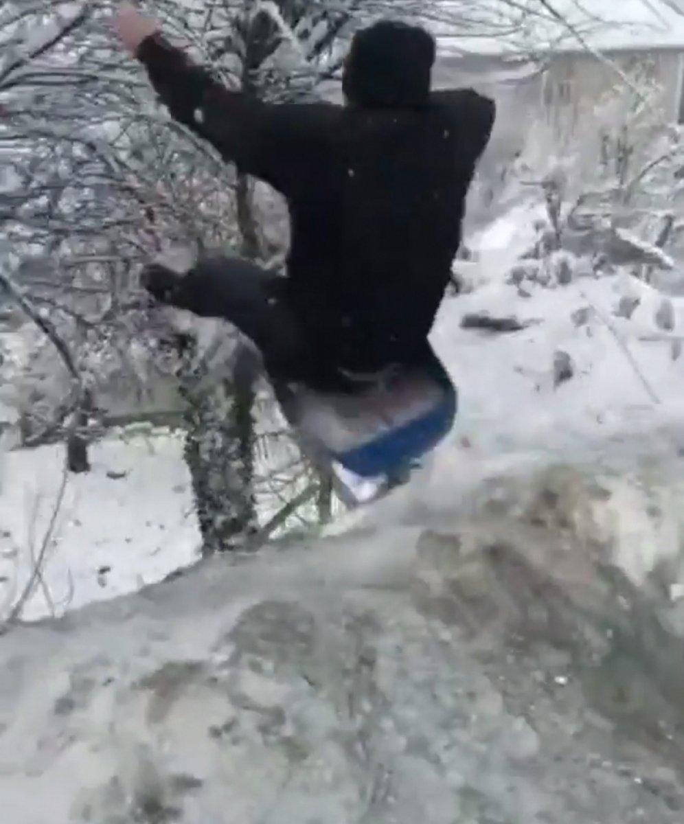 Bursalı gencin kızaklı kar kazası