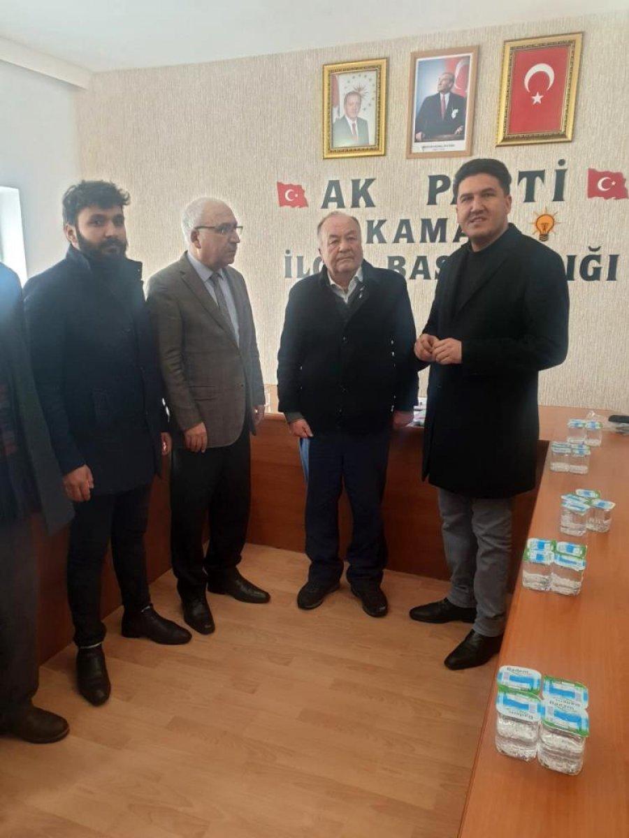 Kırşehir'de CHP'li belediye meclis üyeleri AK Parti'ye geçti
