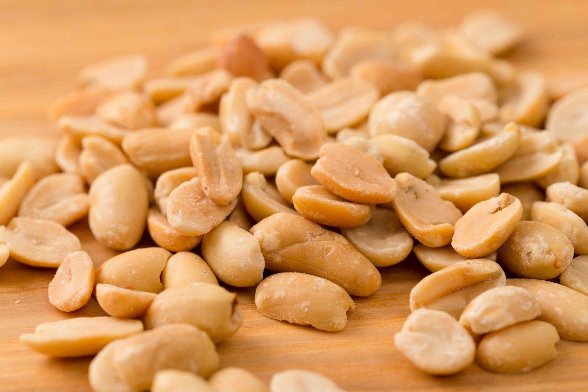 Etten daha fazla protein içeren yer fıstığının 10 faydası