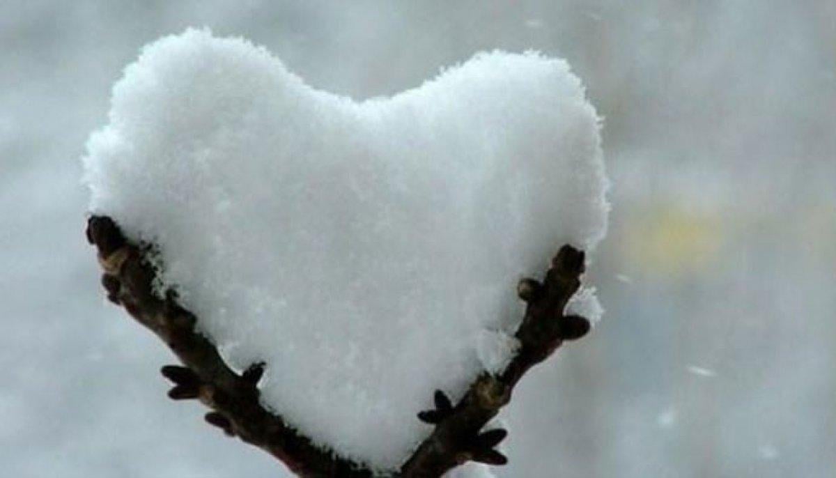 Kar yağışını izlerken içinizi ısıtacak 16 şarkı