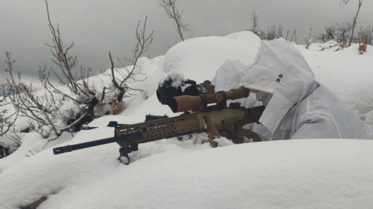 Eksi 39 derecede, 7 metre karda vatan görevi